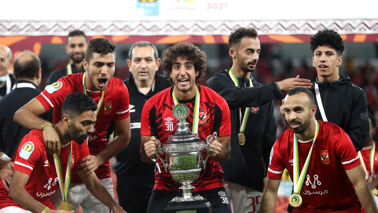 اتحاد الجزائر يفوز على الأهلي المصري ويتوج لأول مرة في تاريخه بكأس السوبر الإفريقي توتال إنيرجيز