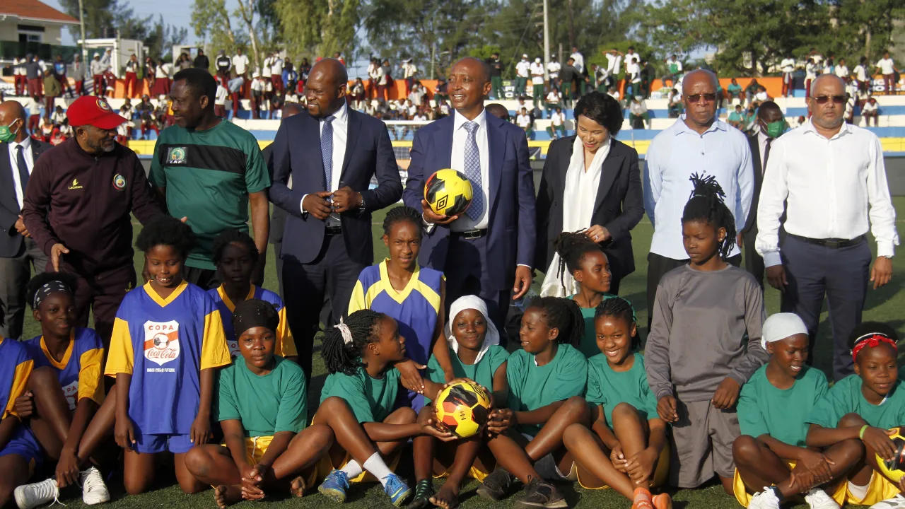 بطولة CAF لكرة القدم للمدارس الأفريقية تبني قادة الغد
